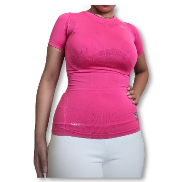 NIKE FIT Hot Pink T Shirt - Picture 2 of 3